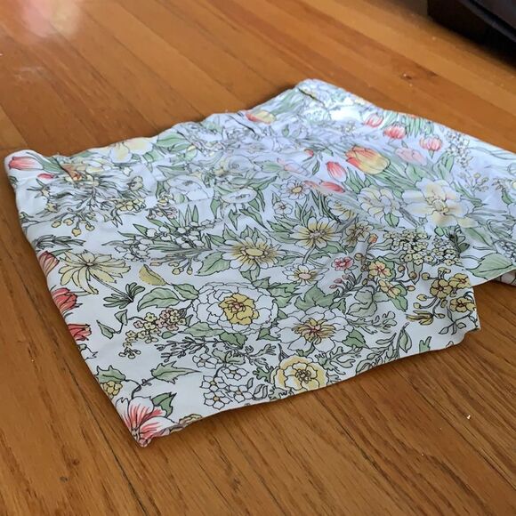 GAP Khakis By GAP — Botanical Print Summer Short 00  - Picture 7 of 7